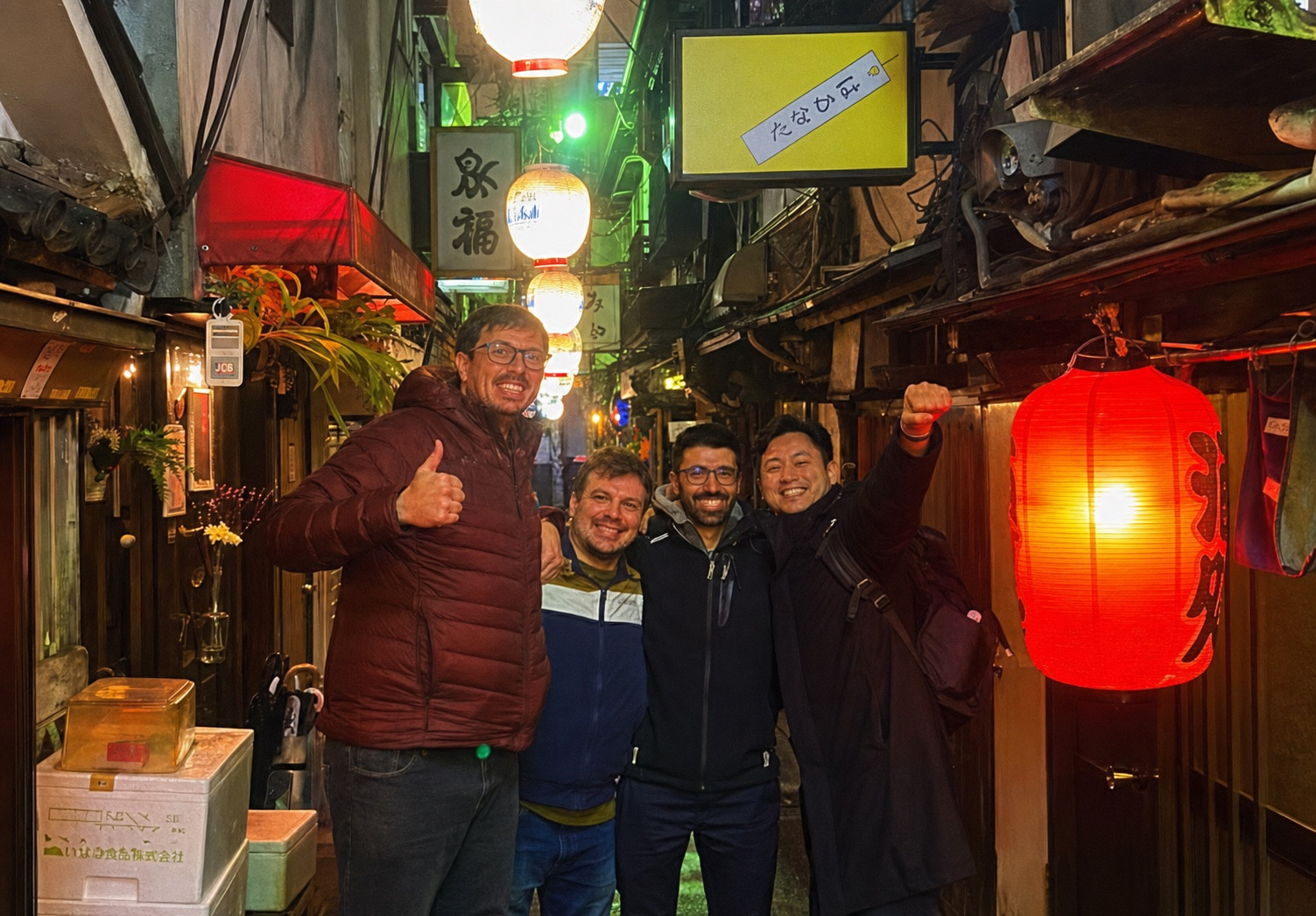 Guests enjoying an Asakusa bar-hopping experience in Tokyo