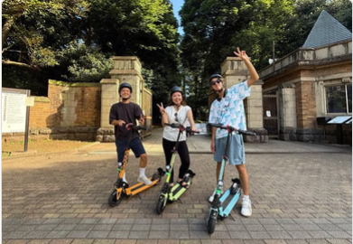 Tokyo: Shibuya E-Scooter Guided Tour in Hidden Neighborhood